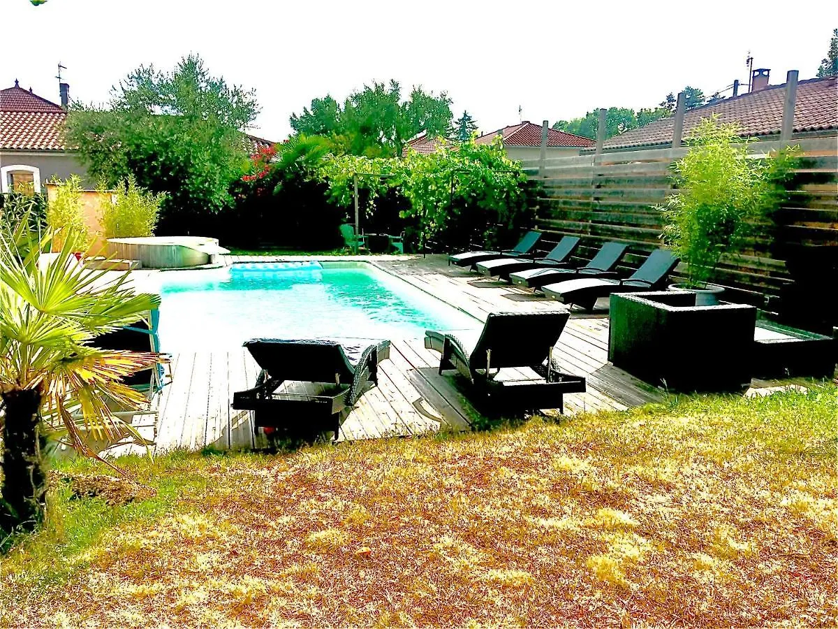 Couette-café chambre les tourtereaux Villars-les-Dombes